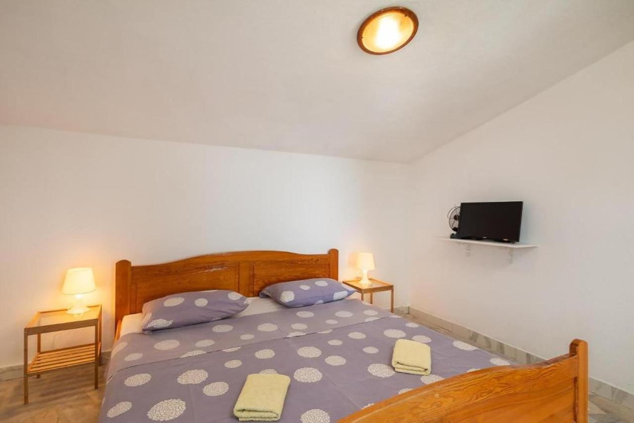 Apartments Roza Омиш Экстерьер фото