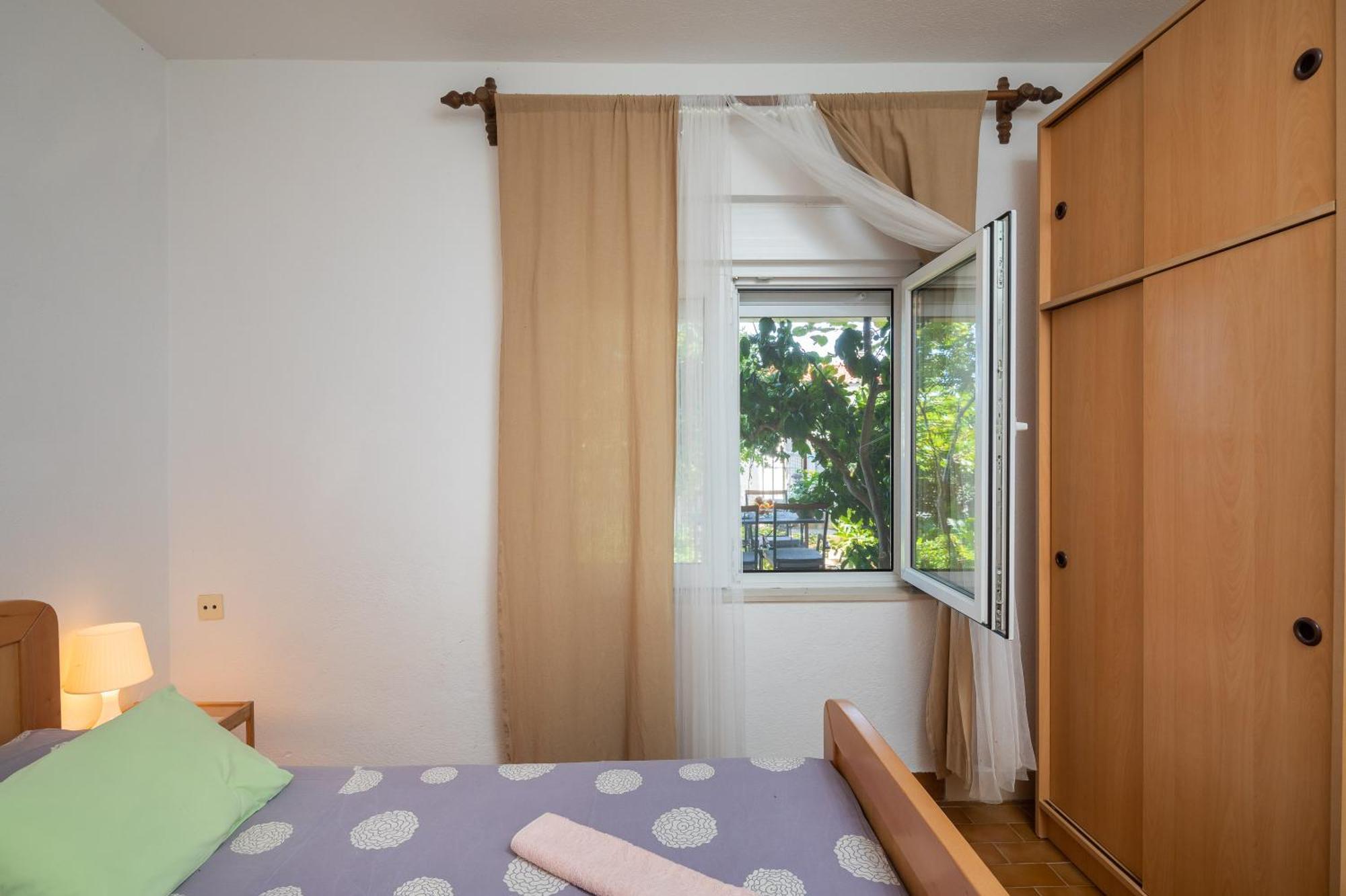 Apartments Roza Омиш Экстерьер фото