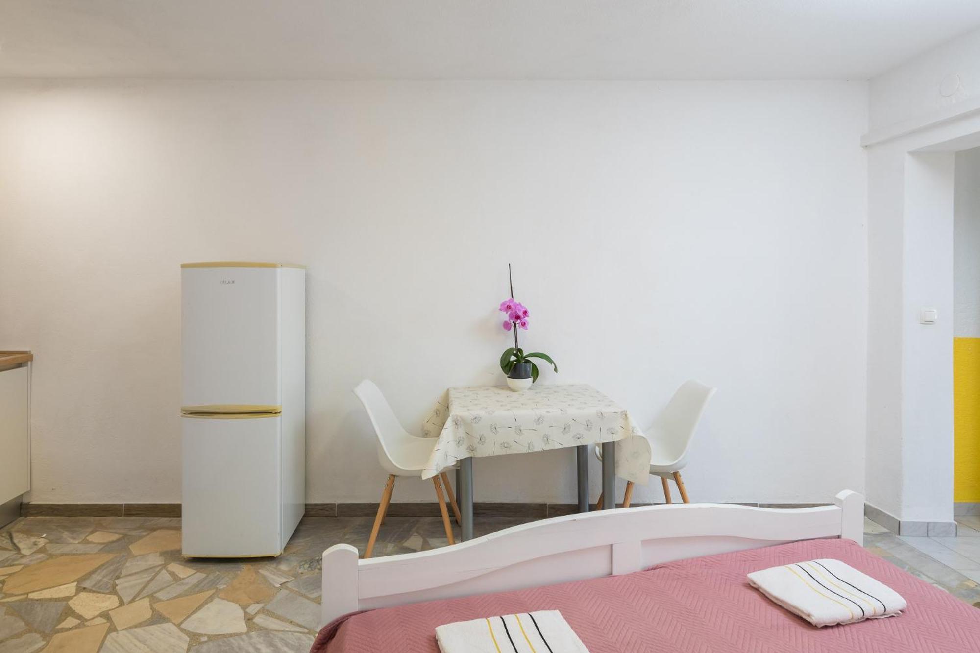 Apartments Roza Омиш Экстерьер фото